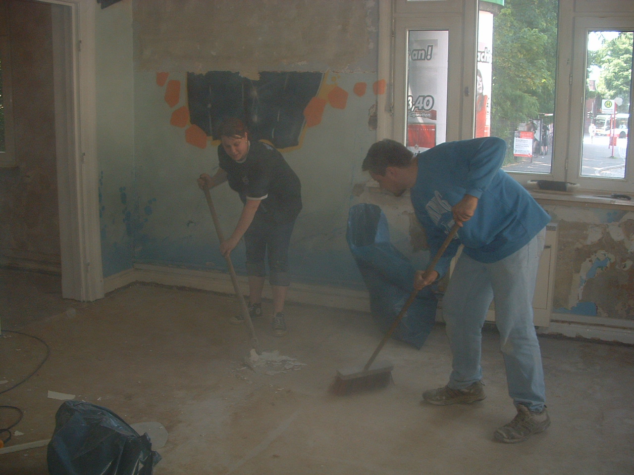 <span class="caps">DSCF12</span>