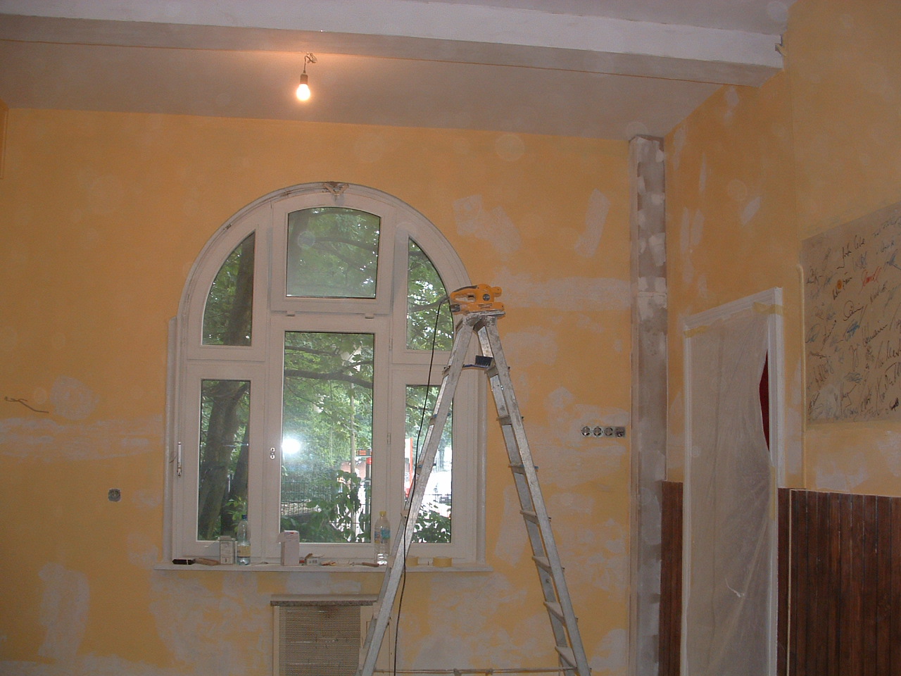 <span class="caps">DSCF13</span>